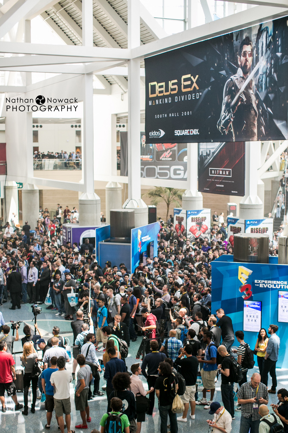 e3-2015-la-convention-center-expo-video-games-square-enix_0002